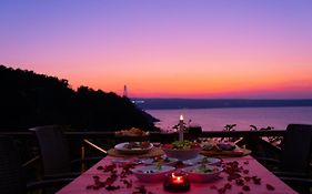 Taslihan Hotel  3*